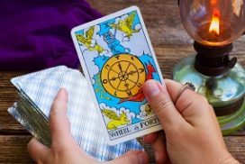 your-christmas-tarot-272x182