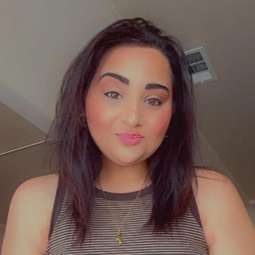 Ms. Vivian is a third-generation psychic medium offering clairvoyant readings, connecting with loved ones and guiding clients toward clarity and desti